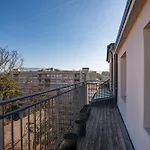 Malagnou - Spacieux appartement lumineux avec rooftop à Genève